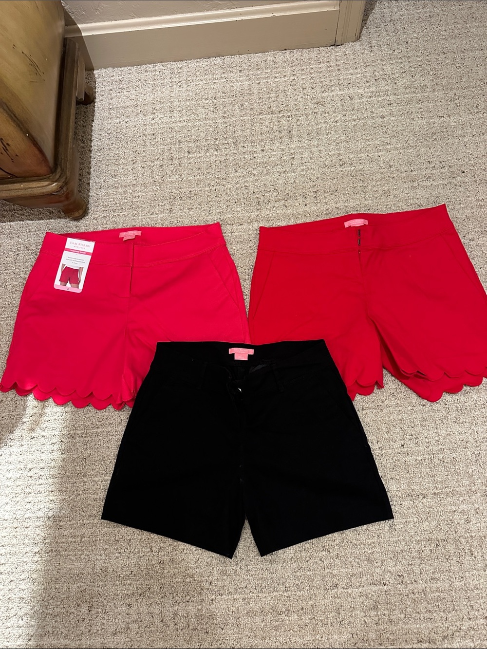 Isaac Mizrahi Women’s Scallop Hem Shorts Trio in Red and Black all three